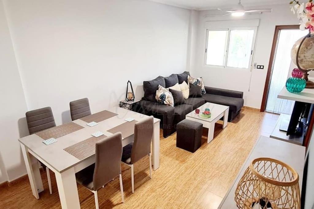 Agreable Appartement Avec Piscine Commune San Pedro del Pinatar Exterior photo